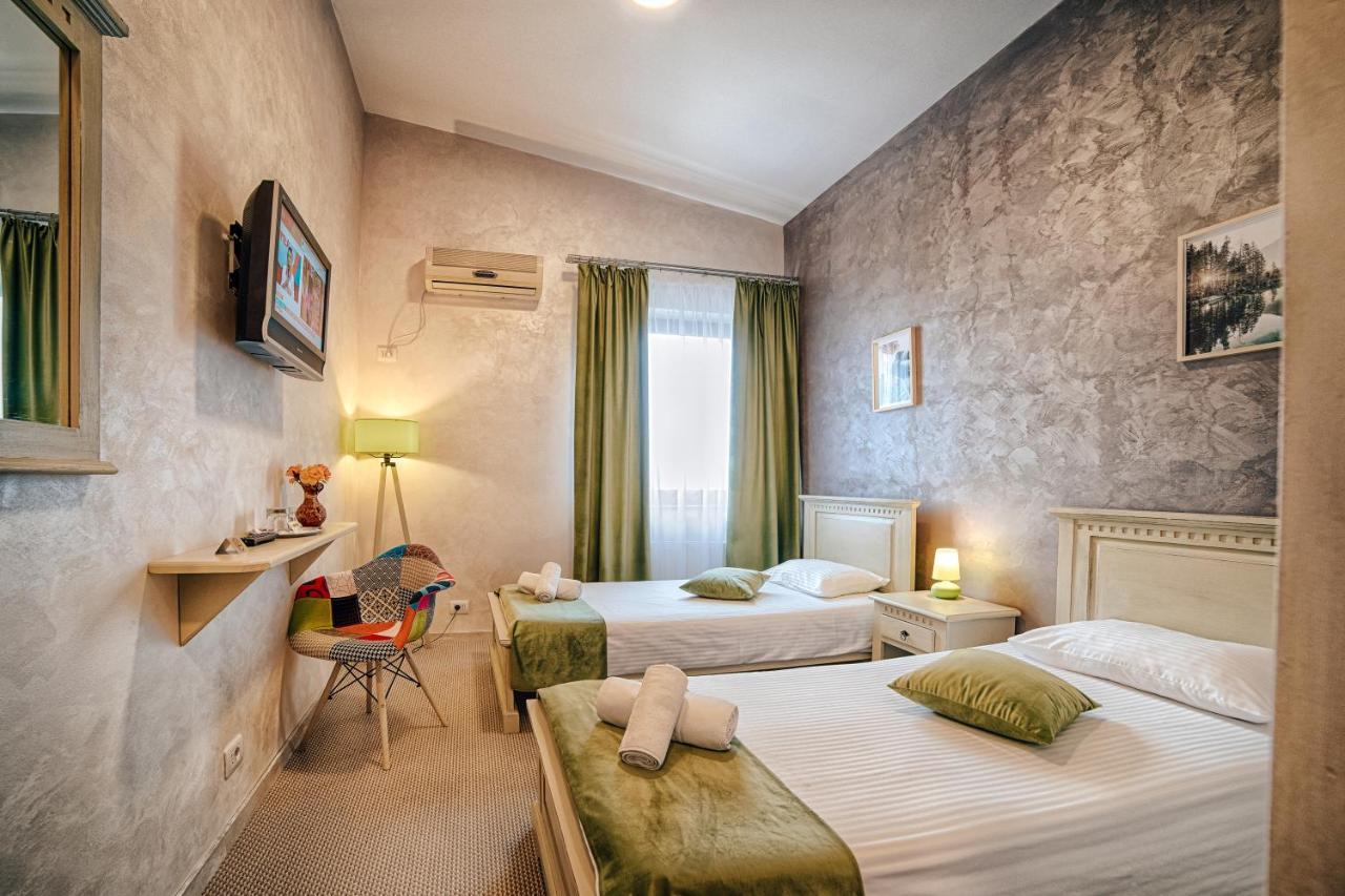 Casa Vatra Radauti Hostel ภายนอก รูปภาพ