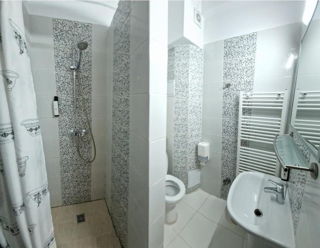 Casa Vatra Radauti Hostel ภายนอก รูปภาพ